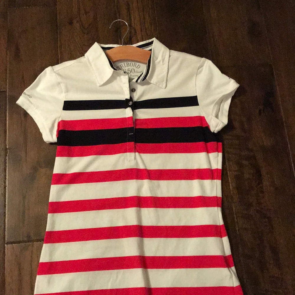 Collared short sleeve top. Super cute!